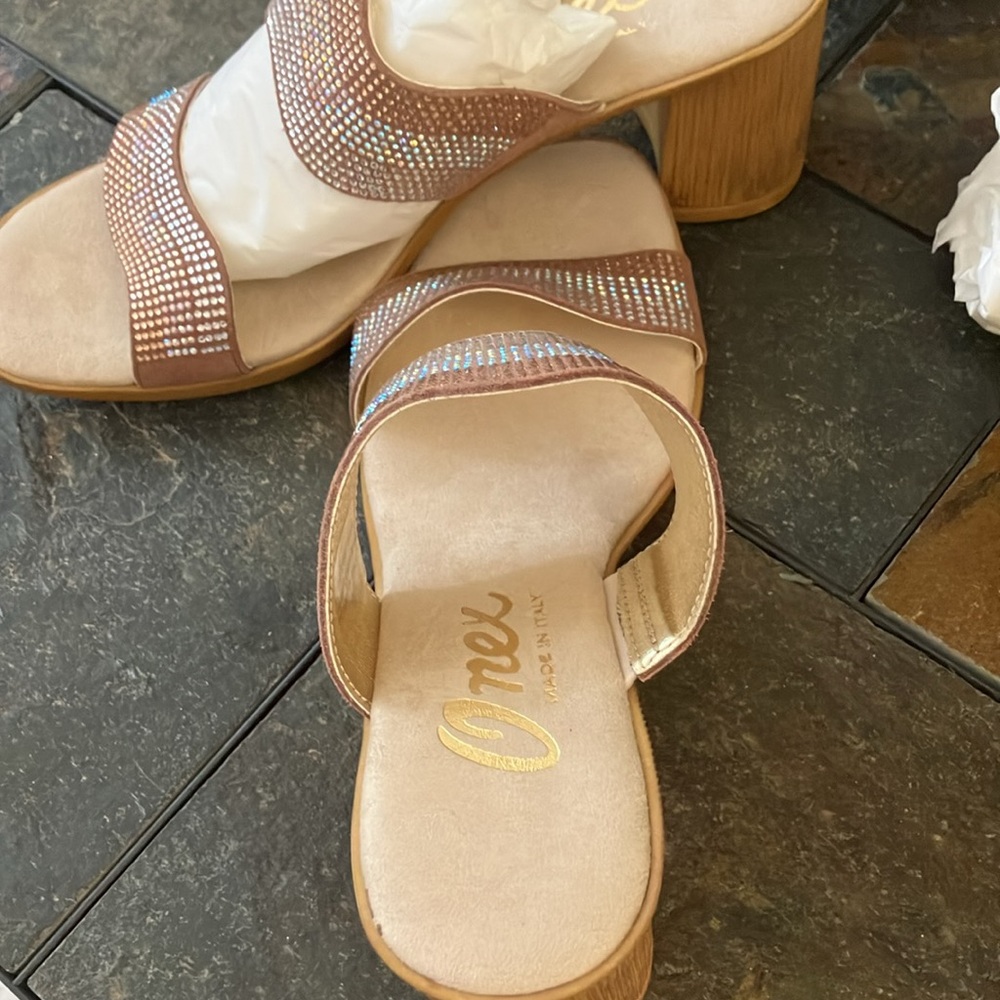 ONEX Style Perla elegant slides w/ rhinestones size 10 (40) blush beige color - Picture 7 of 9